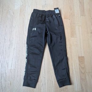 NWT Under Armour UA  fleece Jogger pants Size 7